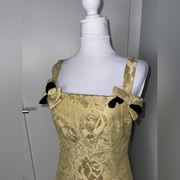 Dolce & Gabbana NWT Jacquard Dorato Dress in Gold/ Size 6 - Picture 3 of 7